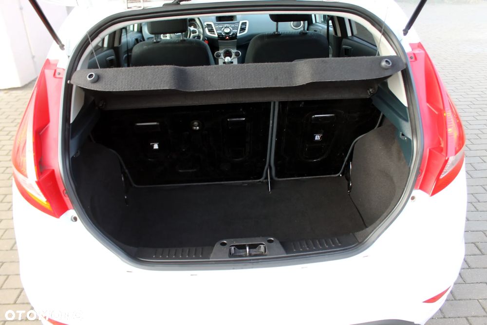 Ford Fiesta 1.6 Ti-VCT Titanium - 16