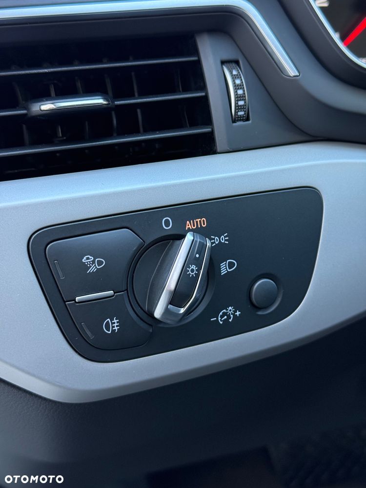 Audi A4 Avant 35 TFSI S tronic S line - 25