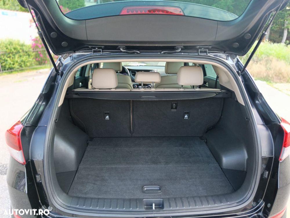 Hyundai Tucson blue 1.7 CRDi 2WD Style - 17