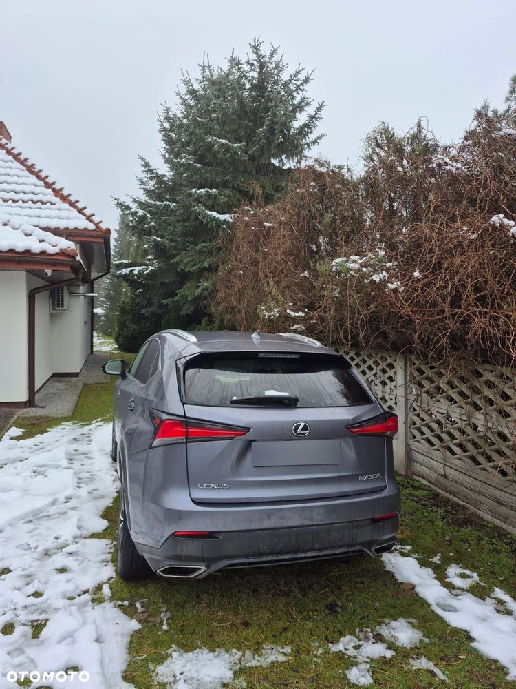 Lexus NX 300 F Impression AWD - 4