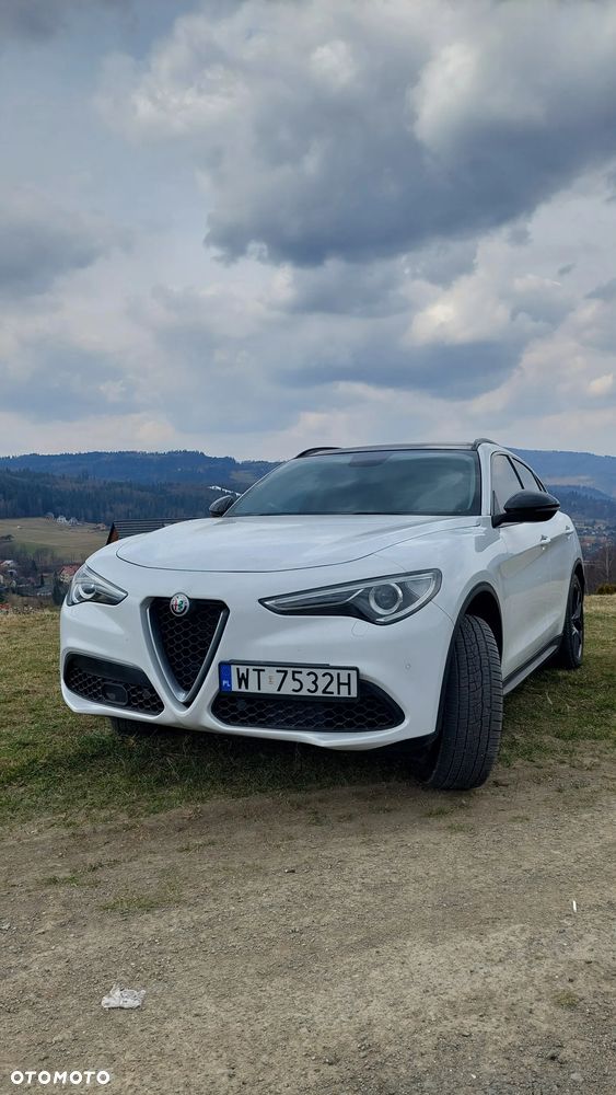 Alfa Romeo Stelvio - 3