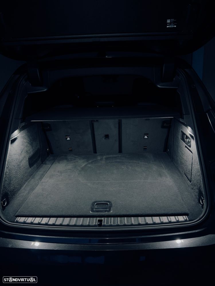 BMW iX xDrive40 — fotografia 32