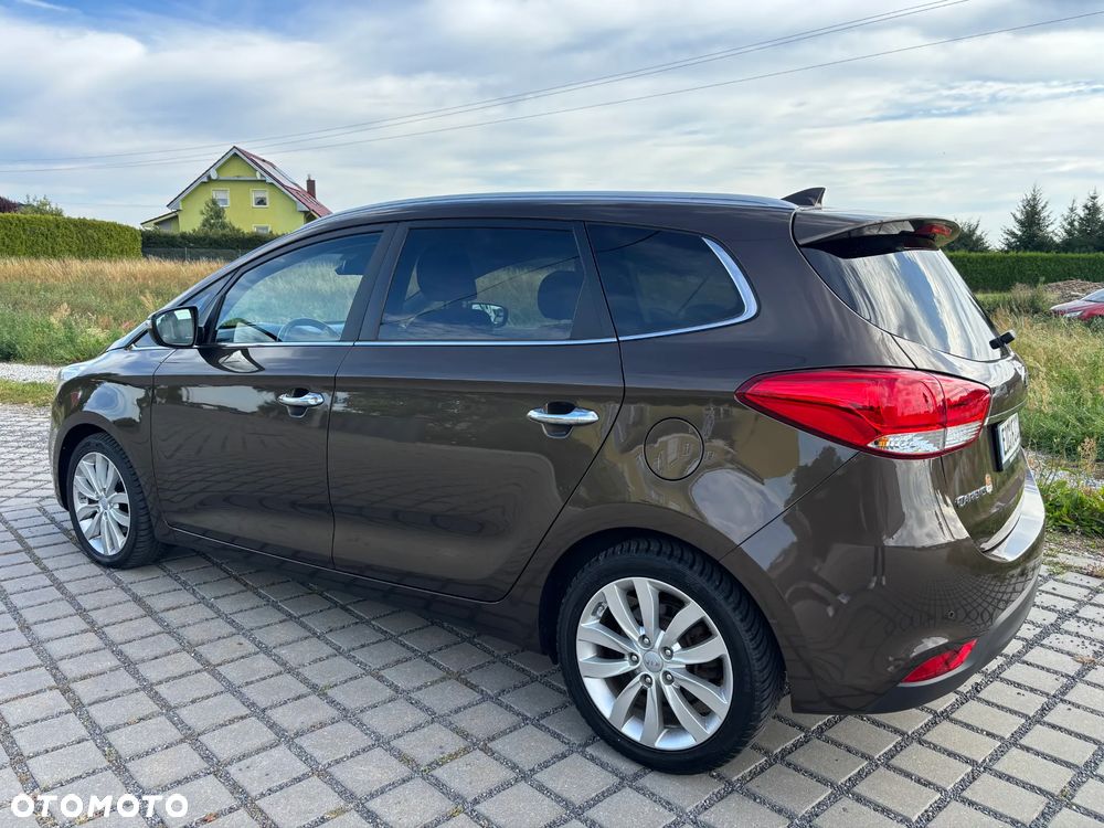 Kia Carens 1.7 CRDi 141 Dream Team Edition - 14