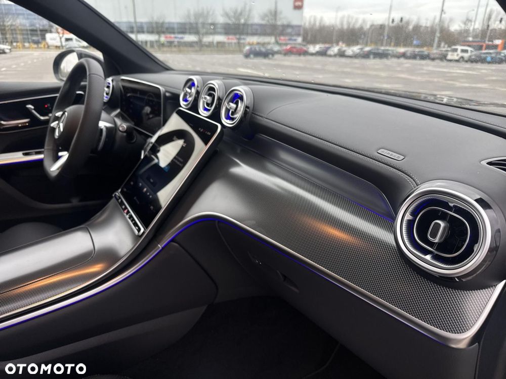 Mercedes-Benz GLC - 22