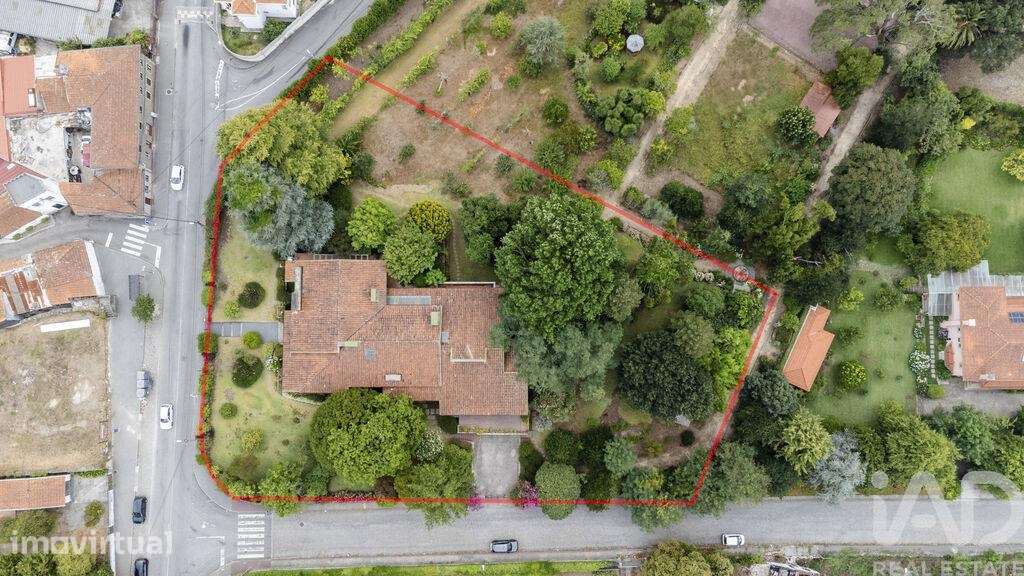 Moradia isolada T6 em Paços de Brandão de 673 m2 - Grande imagem: 2/39