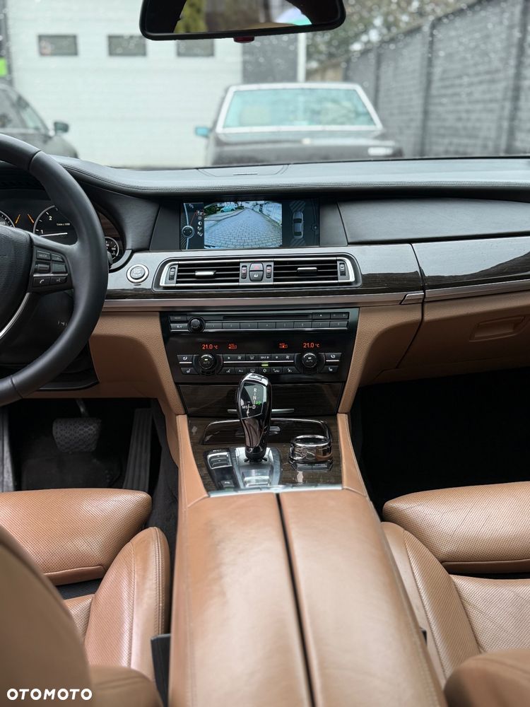 BMW Seria 7 730d Blue Performance - 8