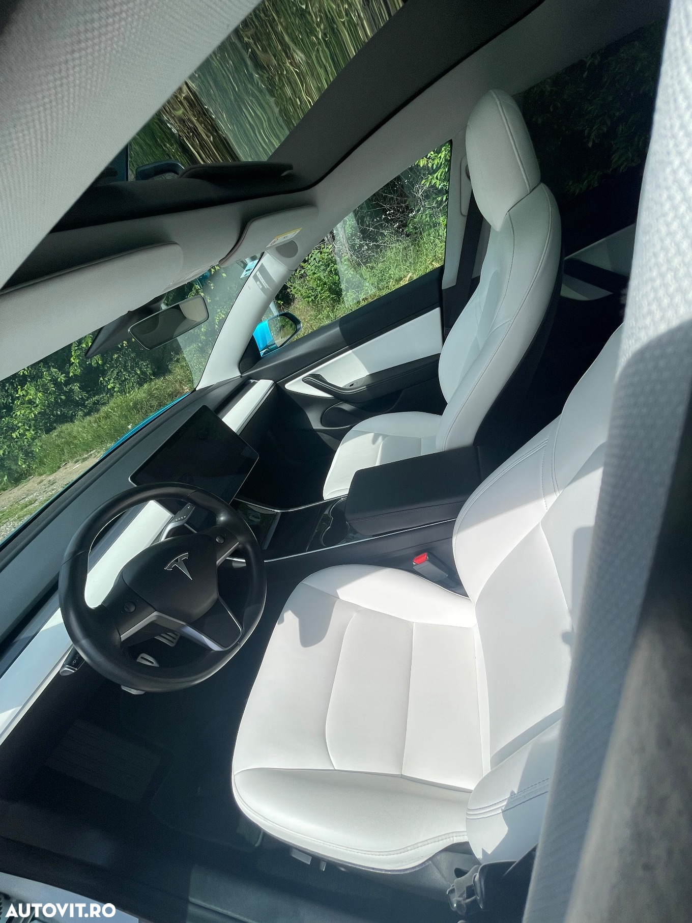 Tesla Model 3 - 8