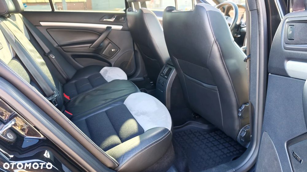 Skoda Octavia 2.0 TDI CR DPF RS - 24