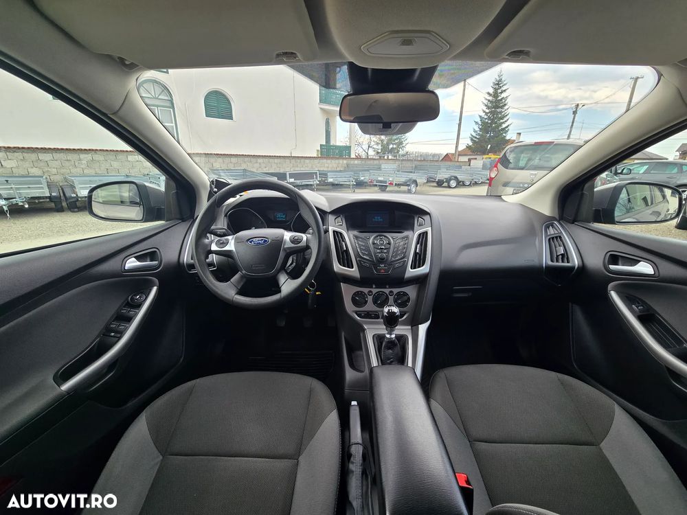 Ford Focus 1.6 TDCi DPF Start-Stopp-System SYNC Edition - 8