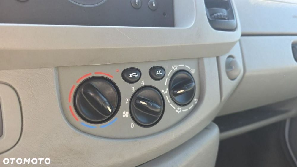 Opel Vivaro - 17