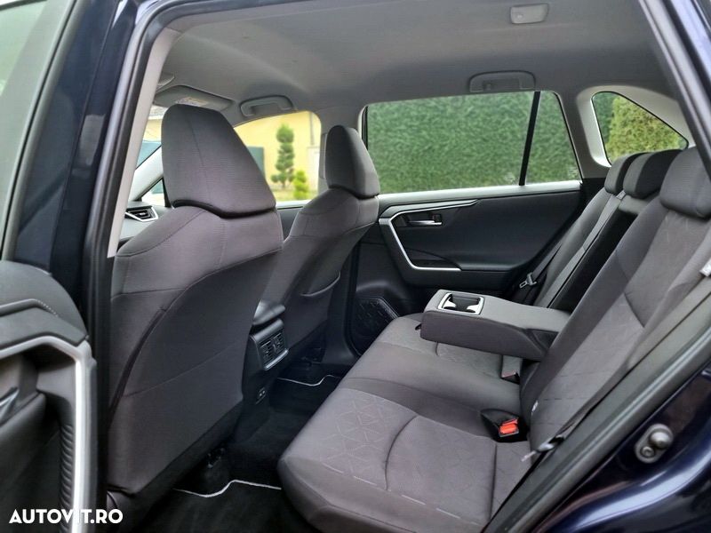Toyota RAV4 - 9