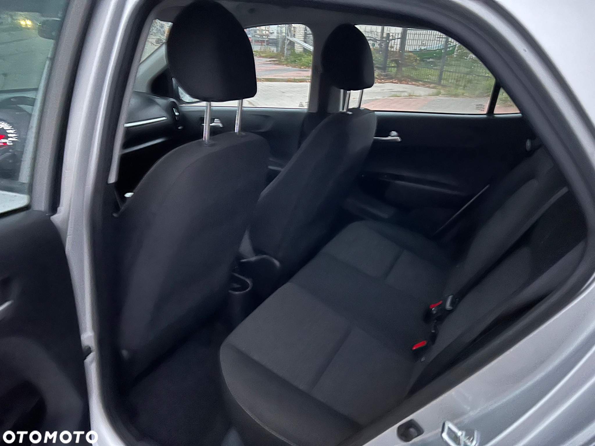 Kia Picanto 1.0 L - 9
