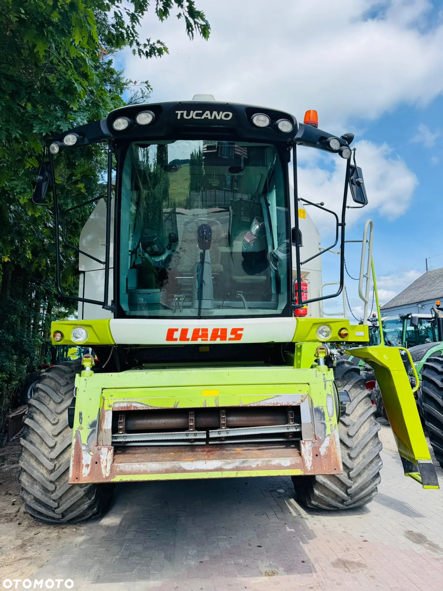 Claas Tucano 450 APS - 6