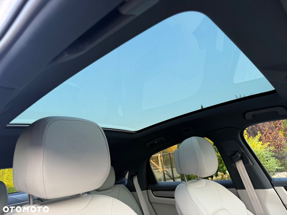 Porsche Cayenne Platinum Edition - 35