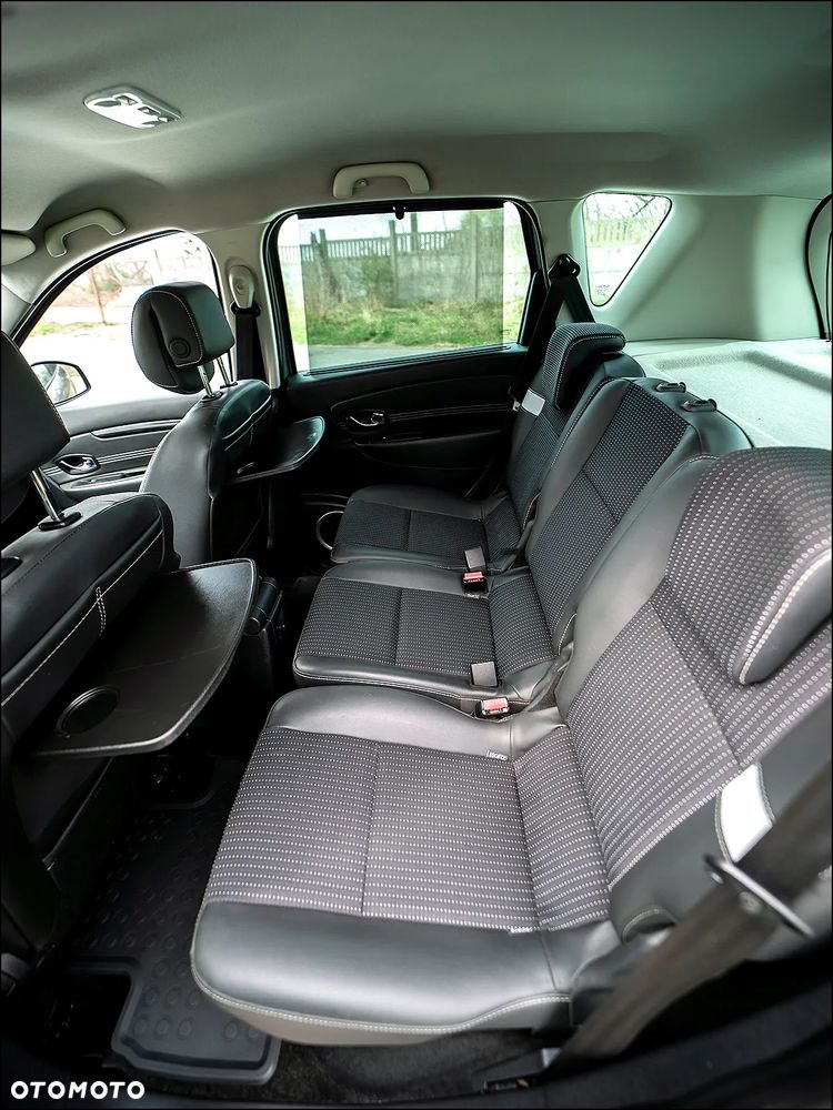 Renault Scenic - 8