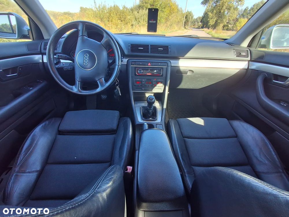 Audi A4 Limousine 2 - 12