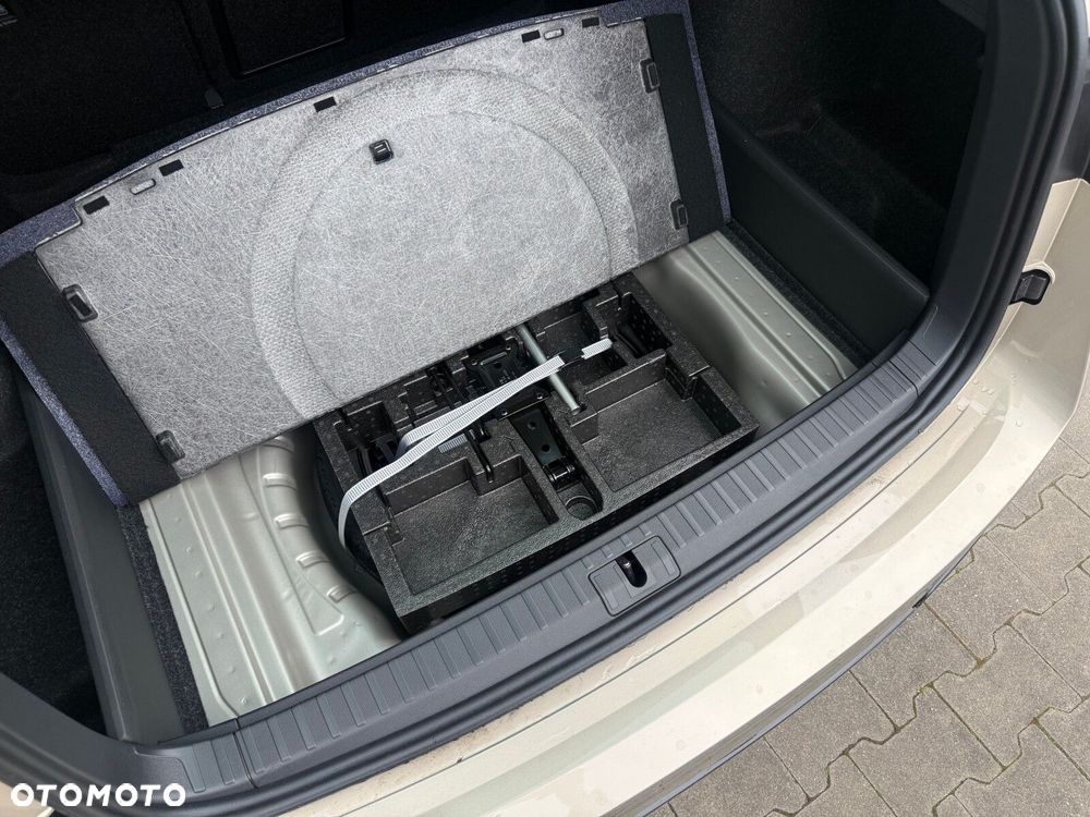 Skoda Octavia 1.5 TSI mHEV Sportline DSG - 32