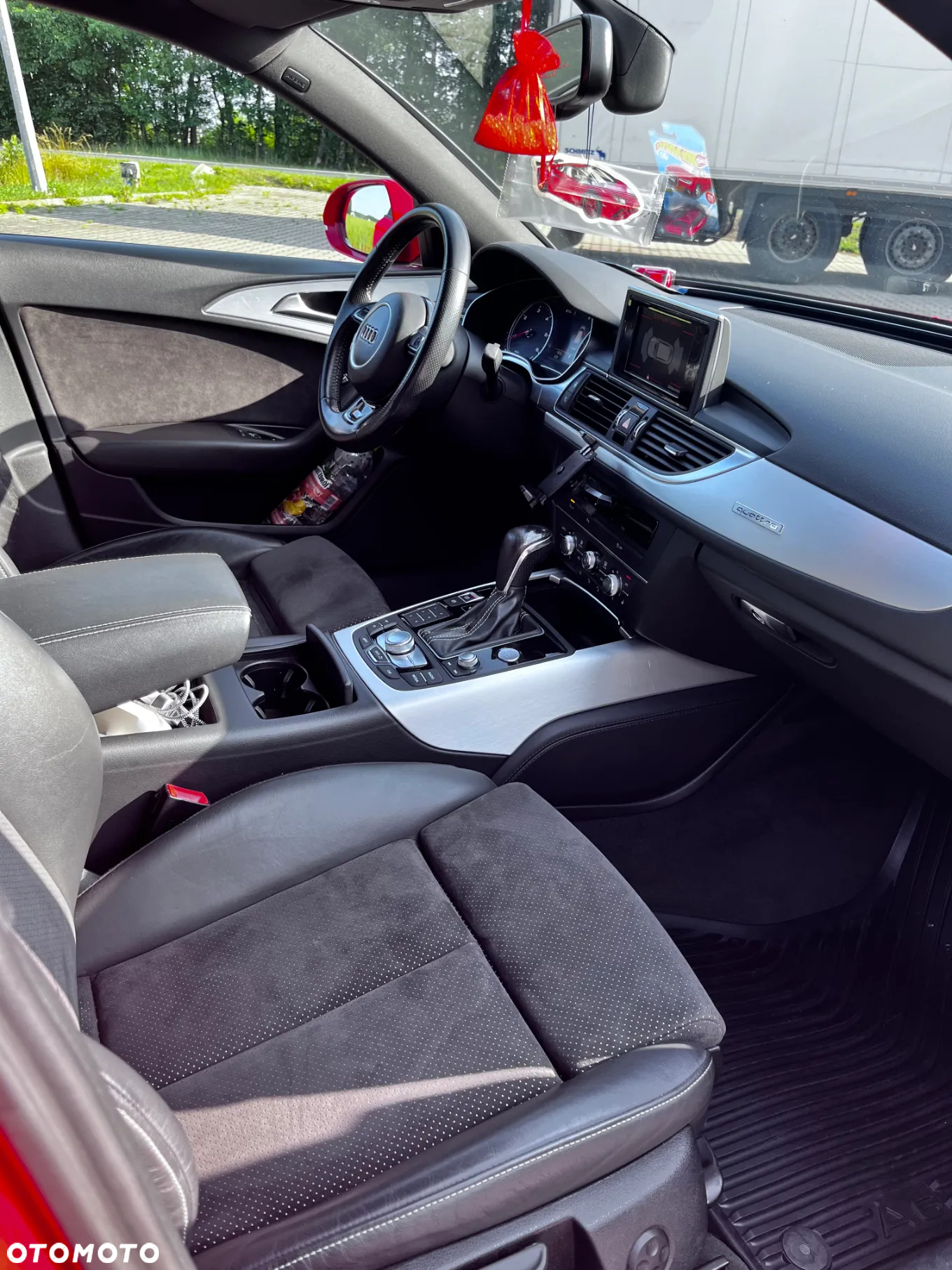 Audi A6 Avant 2.0 TDI quattro S tronic - 31