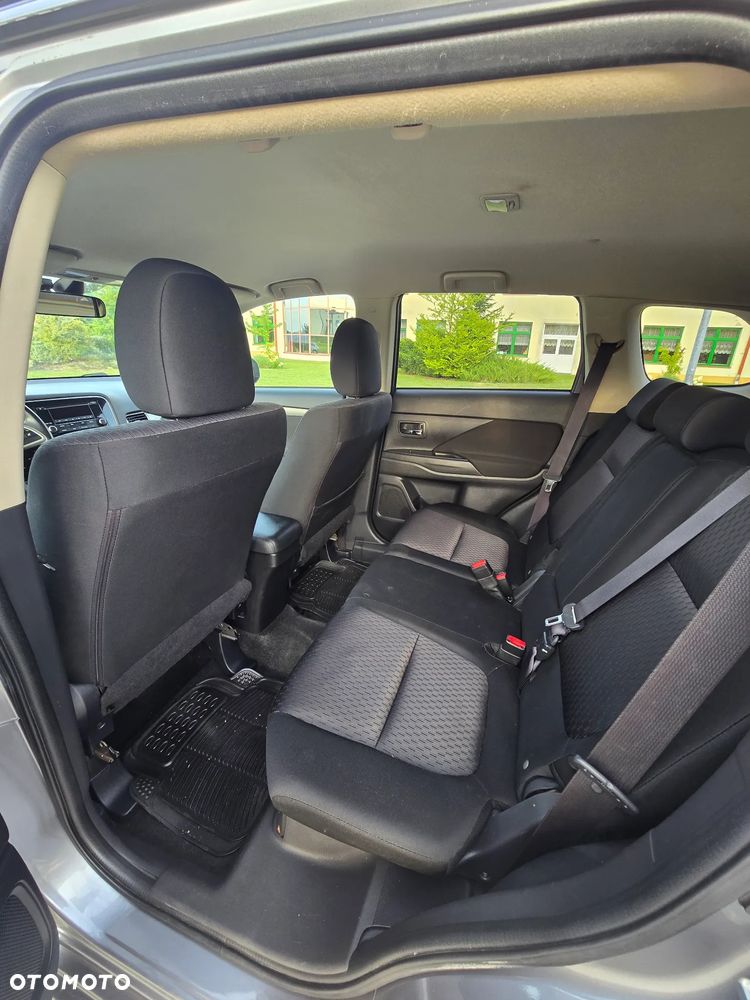 Mitsubishi Outlander 2.2 DI-D 2WD Invite - 22