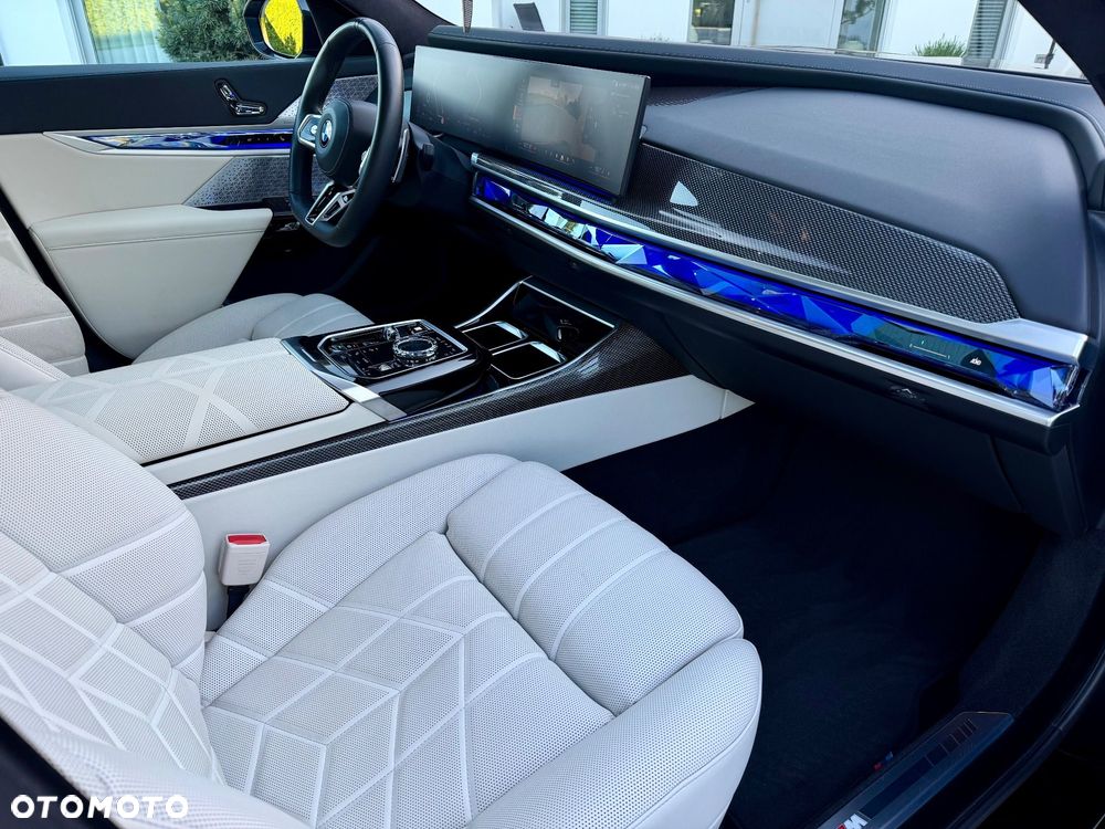 BMW Seria 7 740d xDrive - 6