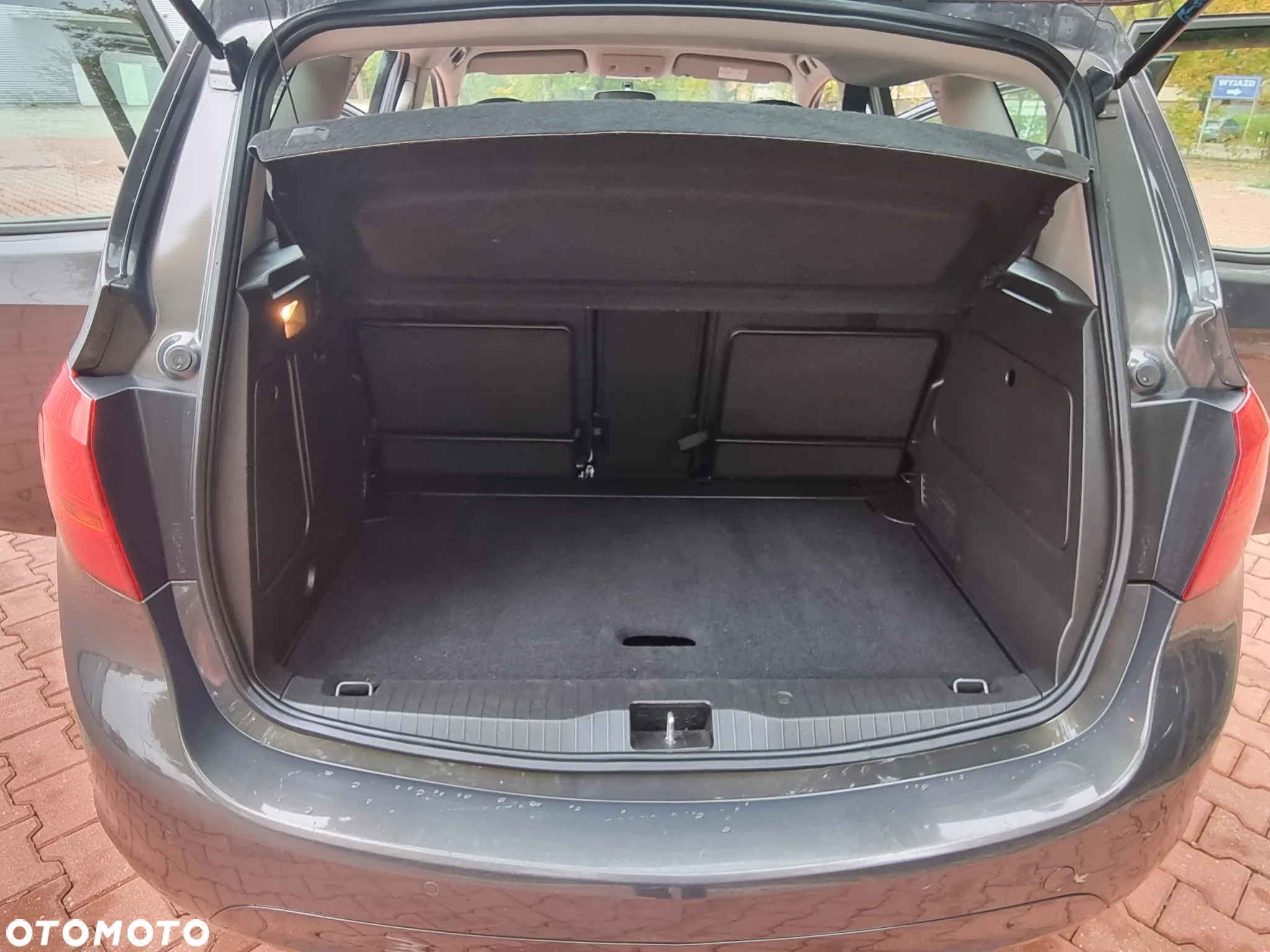 Opel Meriva 1.4 T Cosmo S&S - 24