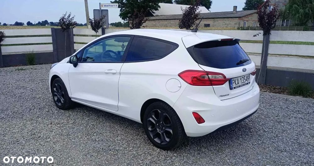 Ford Fiesta 1.1 COOL&CONNECT - 9