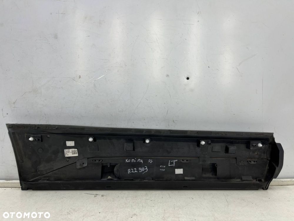 Listwa Skoda Kodiaq I 16-24r. RS SportLine LEWA tylna nakładka drzwi dolna kolor LF7A lewy tył - 9