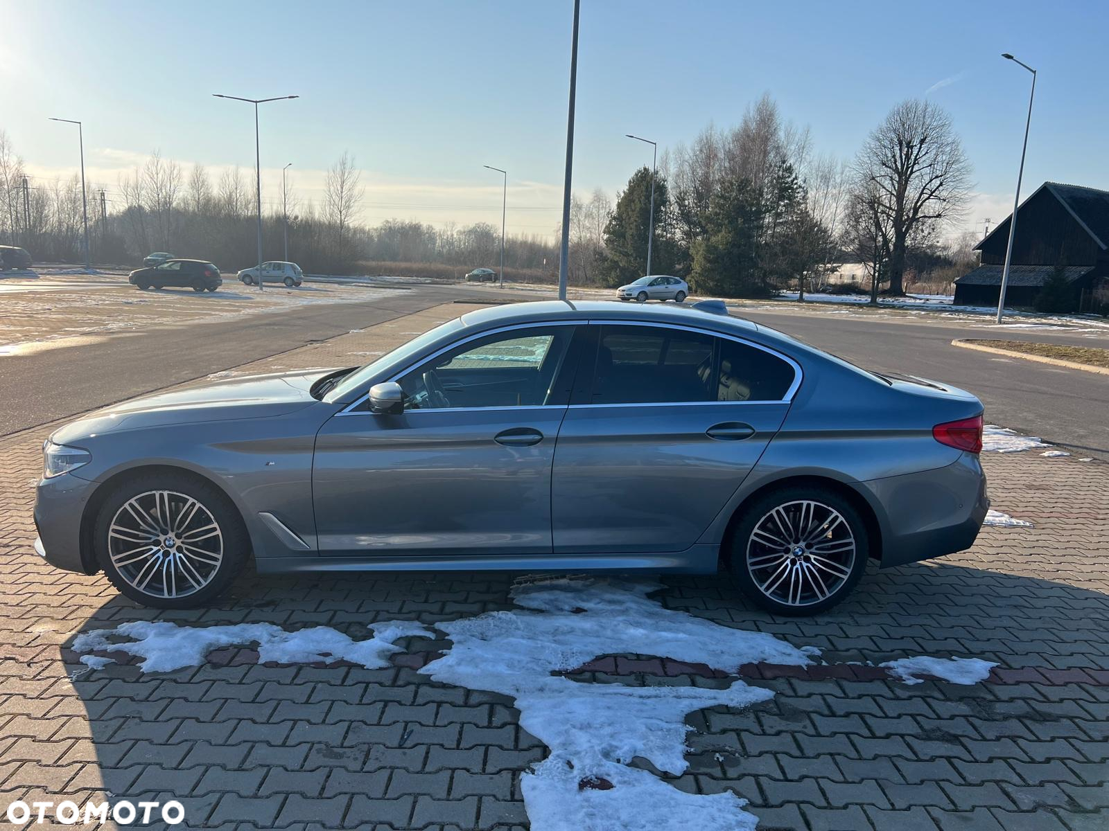 BMW Seria 5 530d xDrive - 7