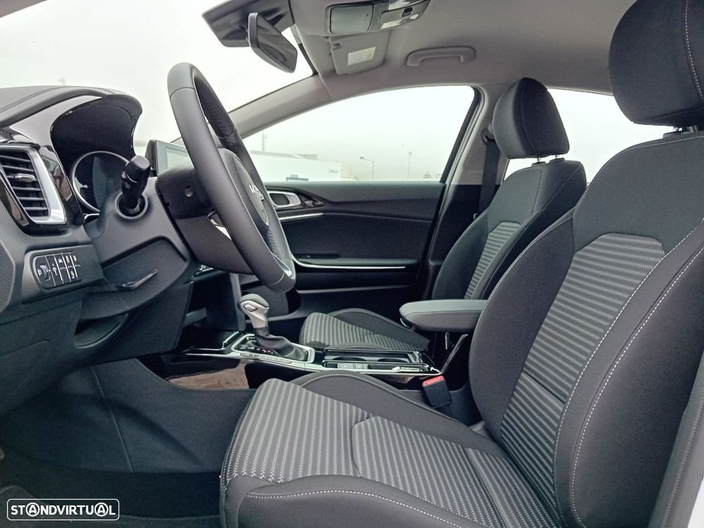Kia XCeed - 9