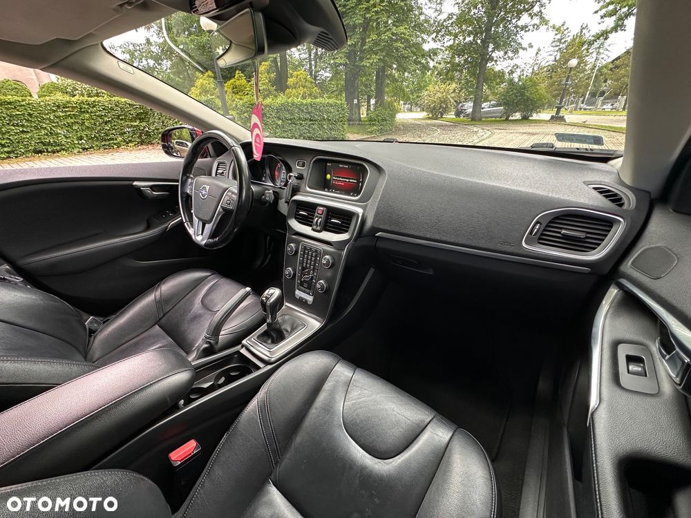 Volvo V40 D4 Inscription - 30