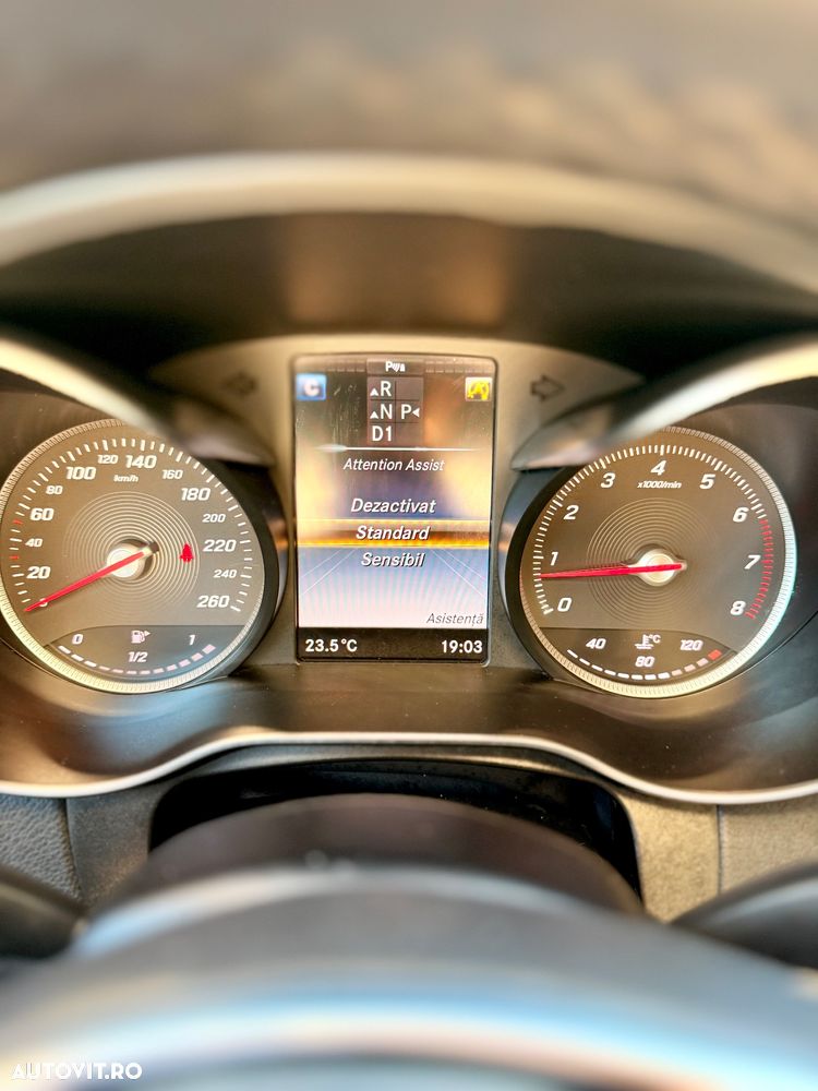 Mercedes-Benz GLC 250 4MATIC 9G-TRONIC AMG Line - 18