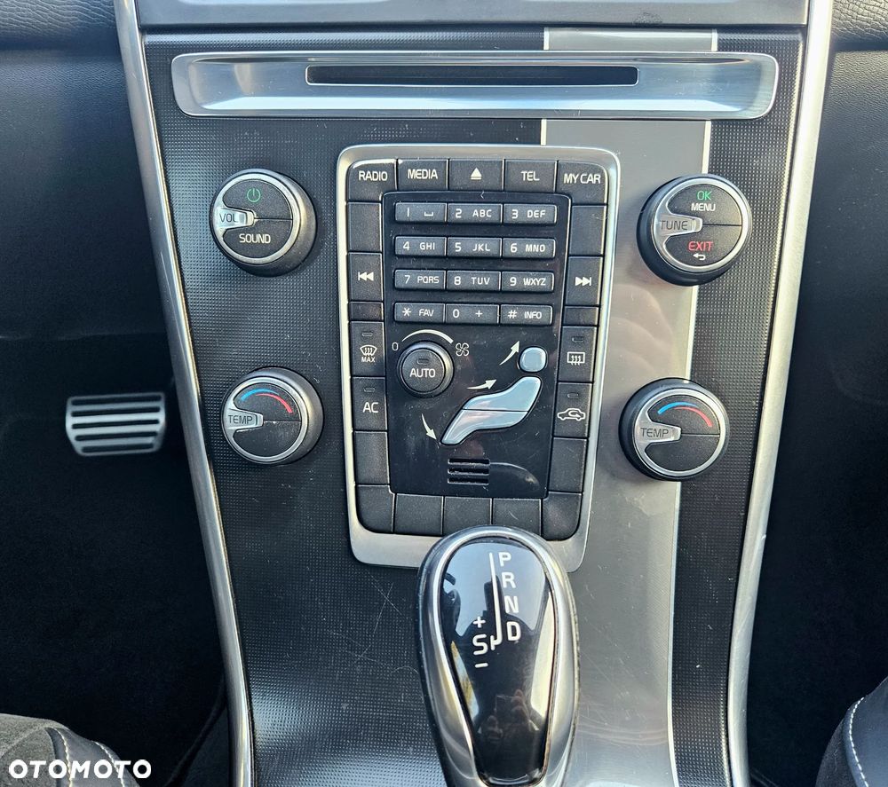 Volvo XC 60 D3 Geartronic RDesign - 24