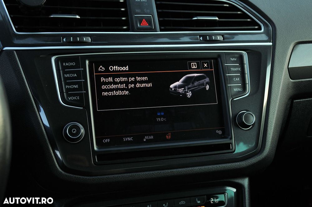 Volkswagen Tiguan 2.0 TDI SCR 4MOTION BlueMotion Technology DSG Exclusive - 19