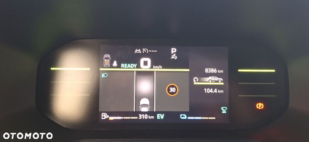 Dacia Duster 1.6 Full Hybrid 140 Journey MMT - 29