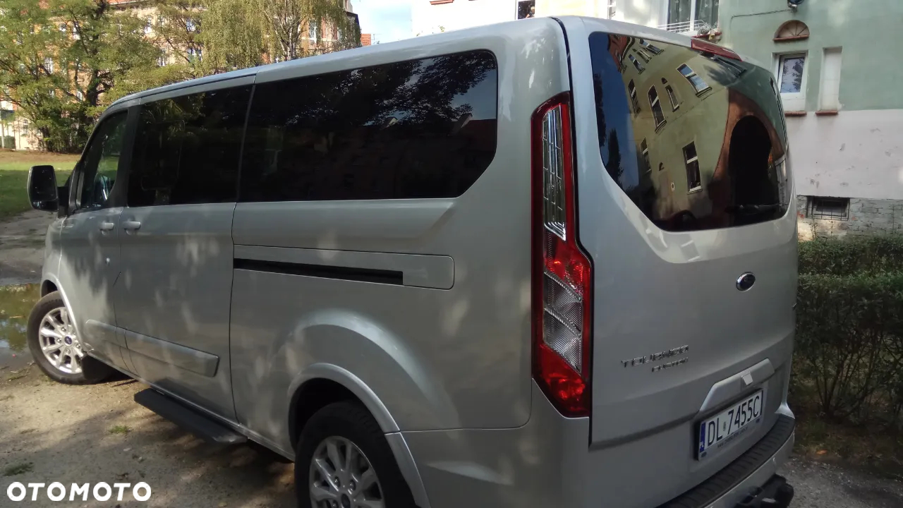 Ford Tourneo Custom 2.0 EcoBlue L2 Shuttle Bus Titanium - 2