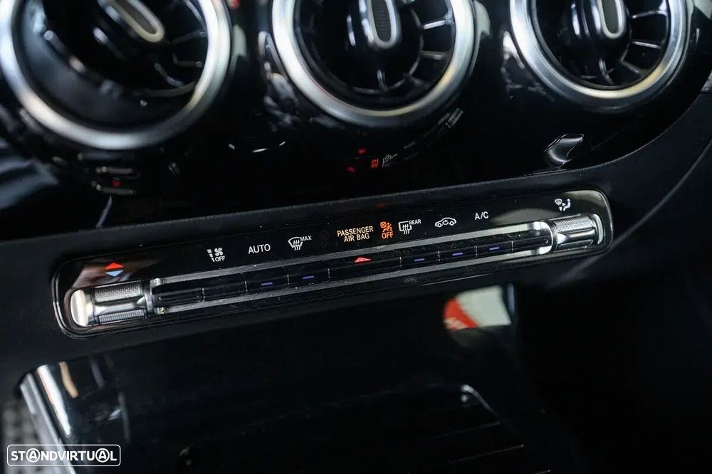 Mercedes-Benz A 180 - 40