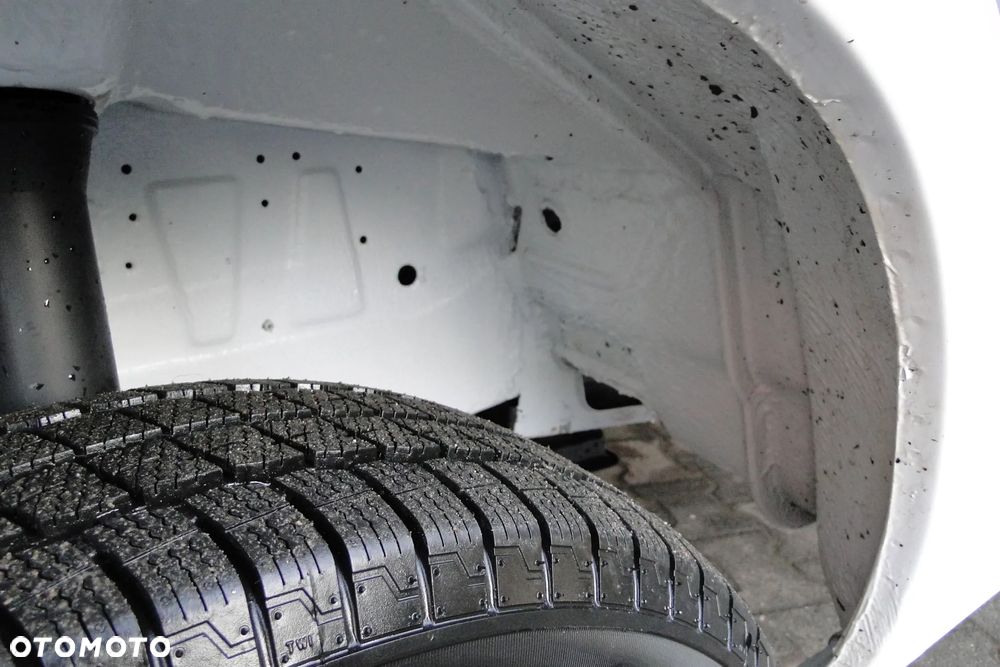 Mercedes-Benz Sprinter 411 - 28