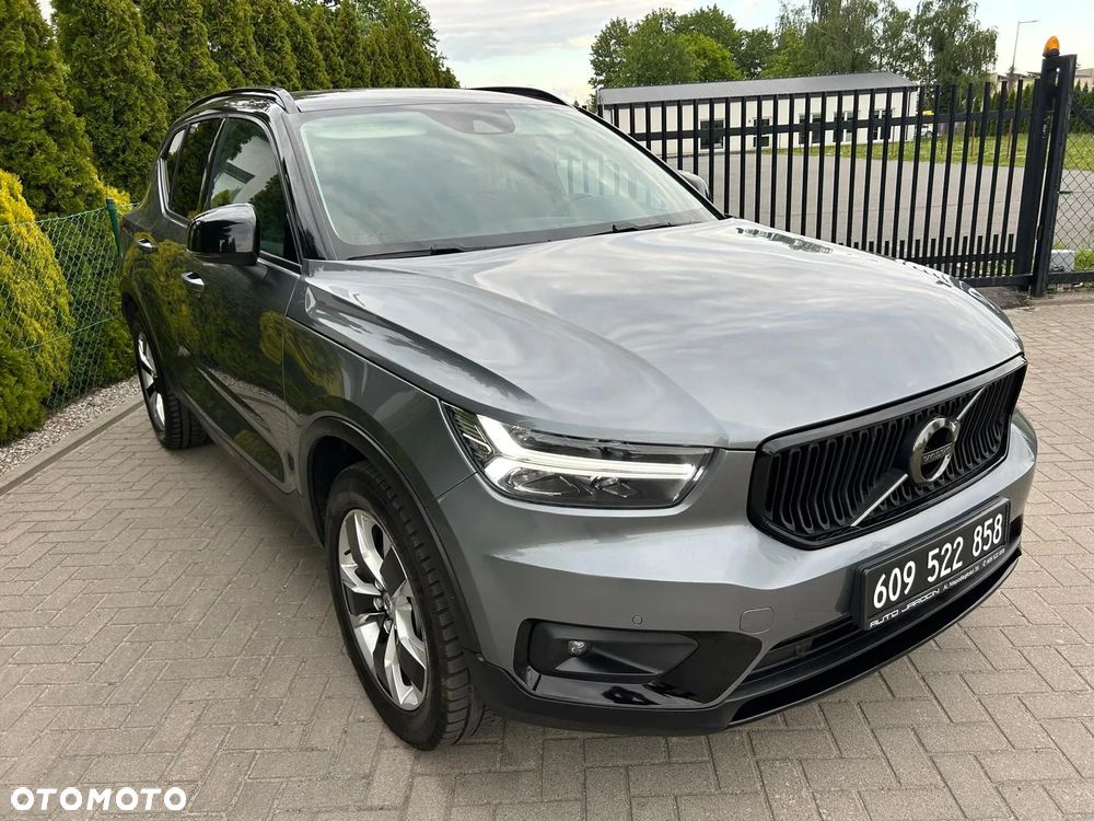 Volvo XC 40 T5 AWD Geartronic Momentum Pro - 9