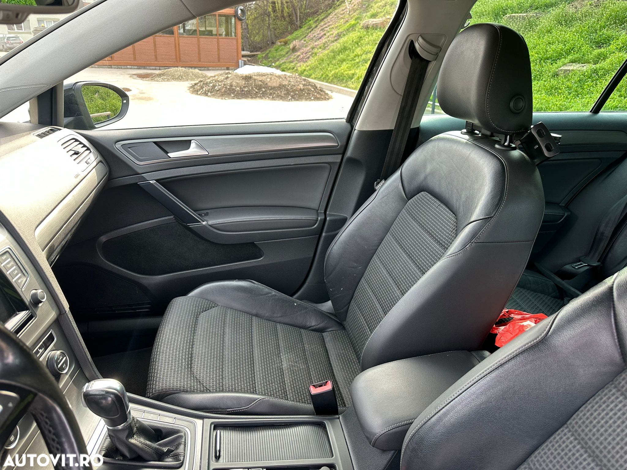 Volkswagen Golf - 11