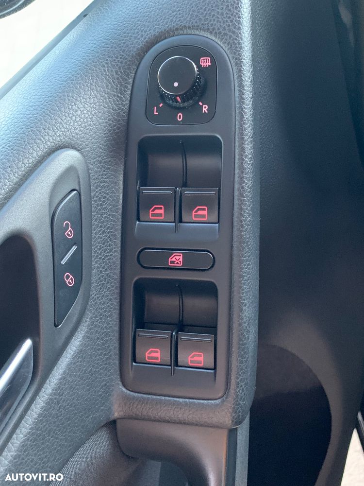 Volkswagen Golf - 8
