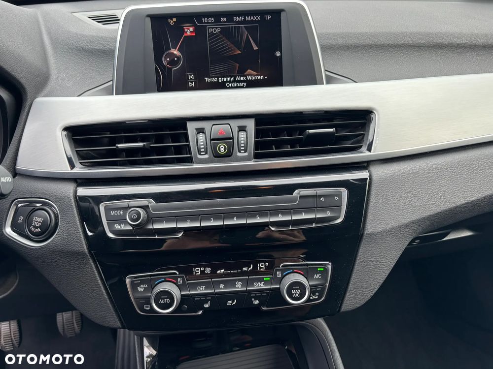 BMW X1 sDrive18i - 13