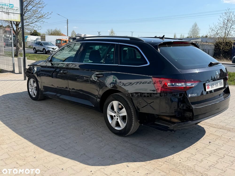 Skoda Superb 1.6 TDI GreenLine - 8