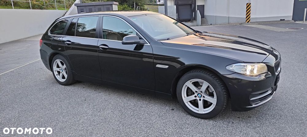 BMW Seria 5 525d Luxury Line - 20