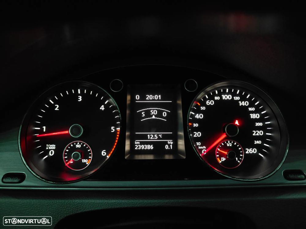 VW Passat Variant 1.6 TDI Confortline Navig - 10