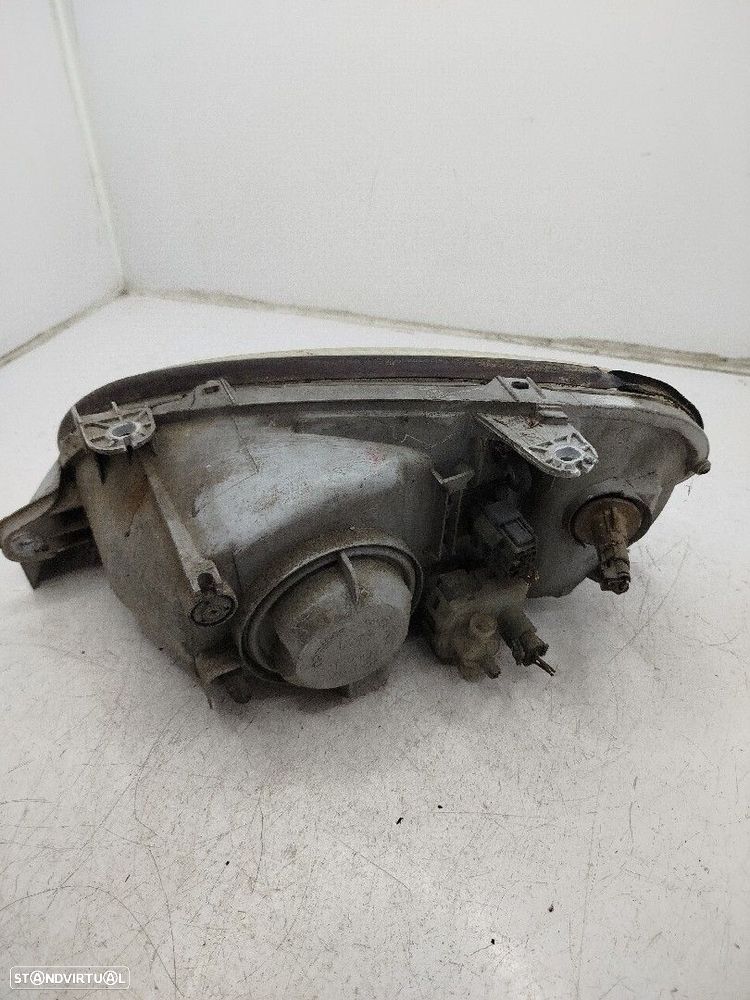 Farol/ Otica Dianteiro Dto Daewoo Lanos (Klat) - 2