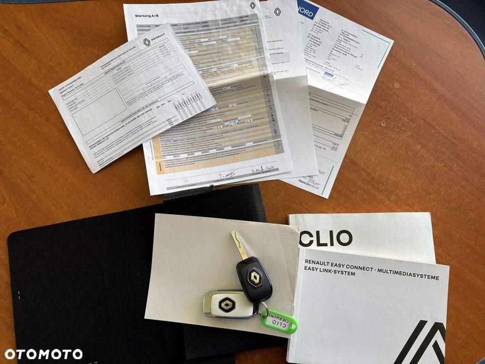 Renault Clio - 36