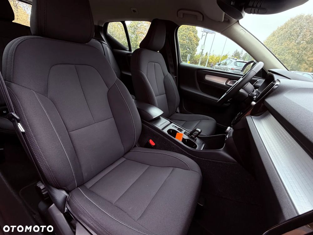 Volvo XC 40 B4 B AWD DKG Plus Bright - 29