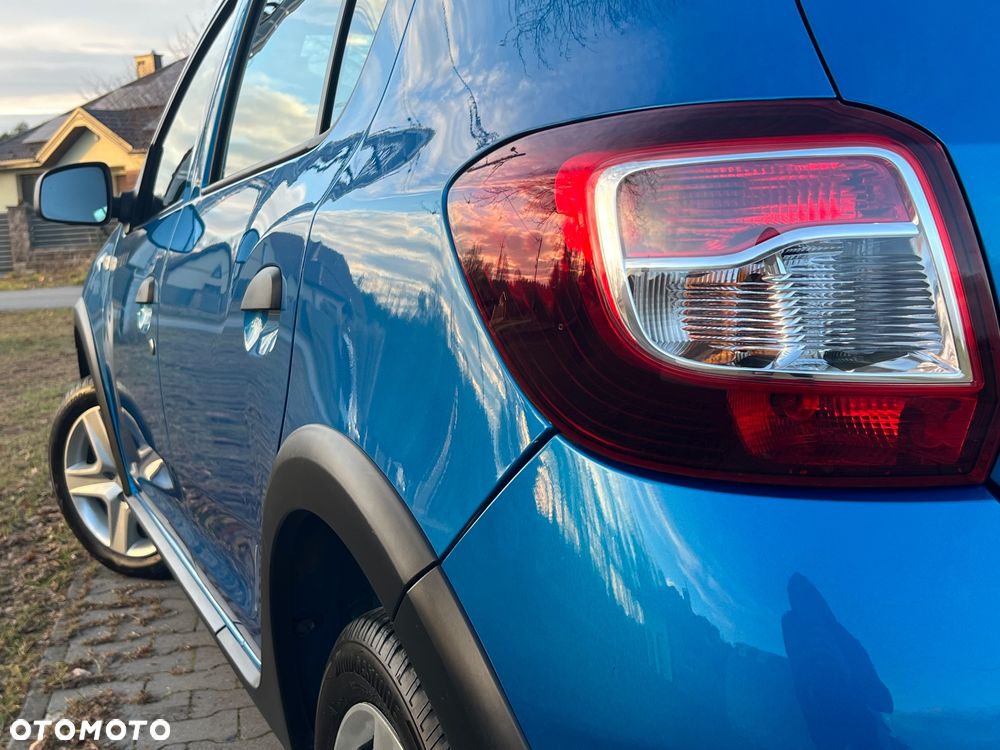 Dacia Sandero 0.9 TCe SL Blackline - 4