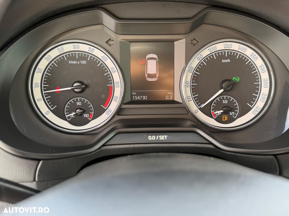 Skoda Octavia 1.6 TDI DSG Style - 11