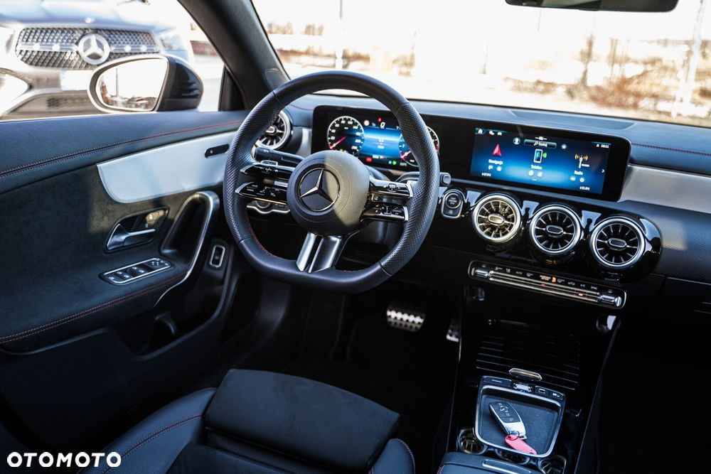 Mercedes-Benz CLA - 18